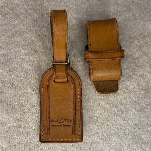 Louis Vuitton Accessories - Vintage Louis Vuitton Mini Luggage Tag and Poignier in Vachetta Leather (13R)